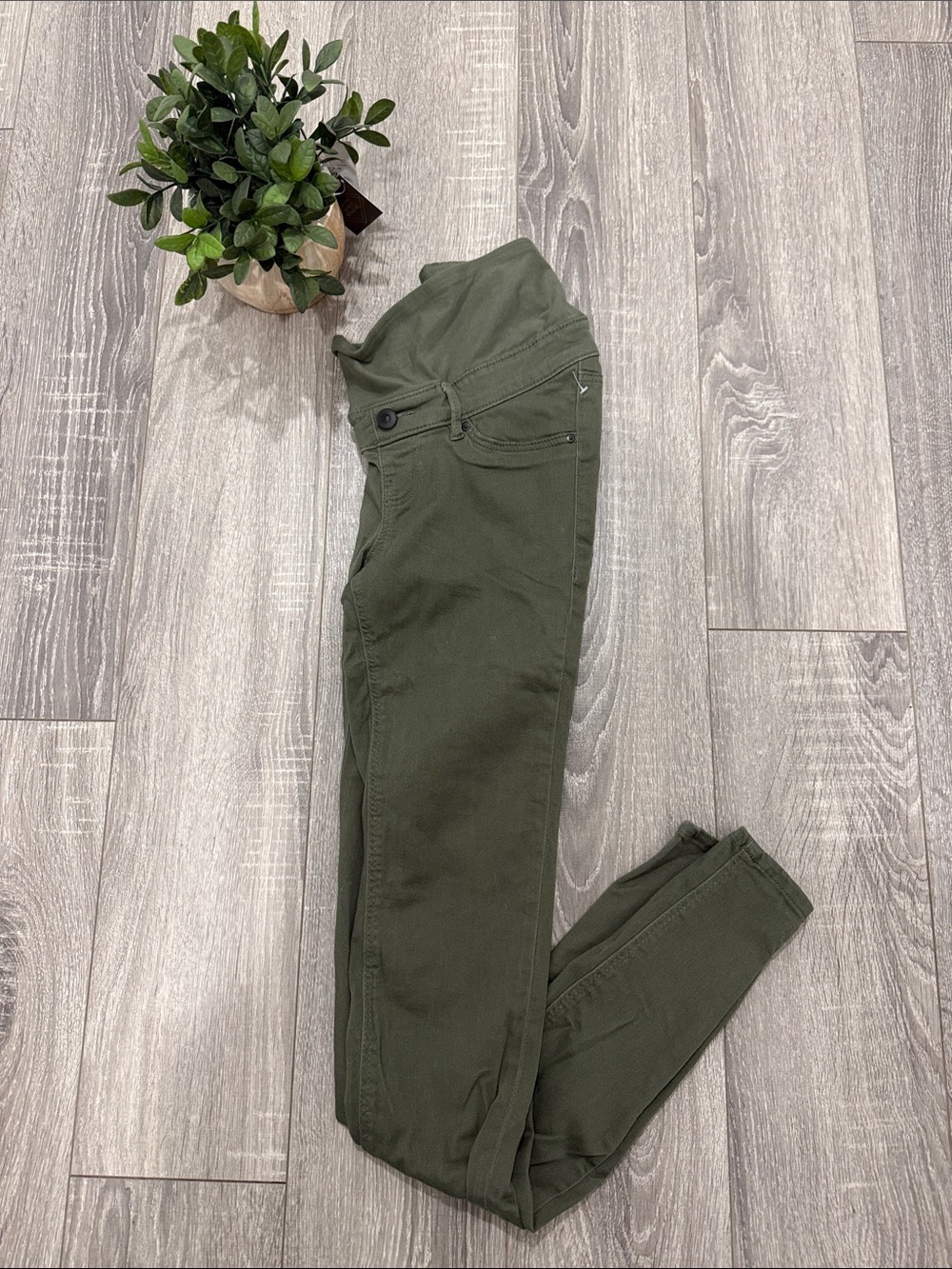 H&M Maternity Olive Green Skinny Pants